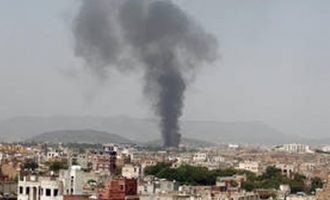 Υεμένη: Η στρατιωτική συμμαχία υπό την Σαουδική Αραβία έπληξε στόχους κοντά στη Σαναά