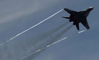 Η Ρωσία ανακοίνωσε ότι στέλνει μαχητικά αεροσκάφη στην Κριμαία