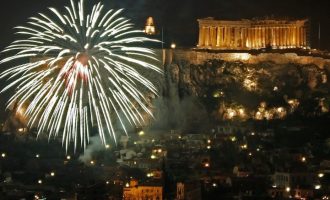 Με υπερθέαμα στο Θησείο η Αθήνα θα υποδεχτεί το 2019