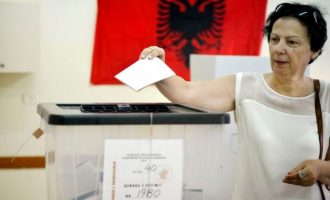 Η Αλβανία ψηφίζει την Κυριακή εν μέσω ύβρεων και κατηγοριών για νοθεία