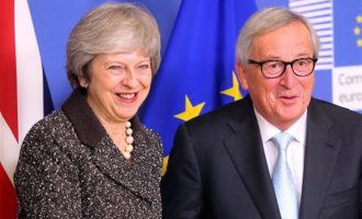 Μέι από Βρυξέλλες: «Η συμφωνία για το Brexit είναι η μοναδική διαθέσιμη»
