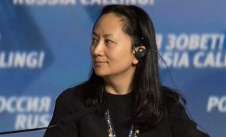 Ο Καναδάς ελευθερώνει υπό όρους την κόρη του ιδρυτή της Huawei – Η «τσουχτερή» εγγύηση