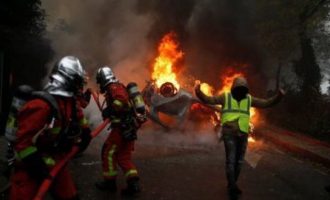 Πρώτη εκτίμηση 3-4 εκ. ευρώ ζημιές από τις φασαρίες του Σαββάτου στο Παρίσι