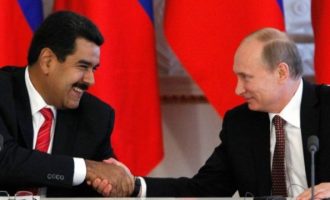 Στη Ρωσία ο Μαδούρο για μια «σημαντική συνάντηση» με τον Πούτιν