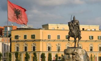 Διέρρευσαν όλα τα ονόματα Αλβανών κατασκόπων στην Ελλάδα και πληροφοριοδοτών στη Βόρεια Ήπειρο