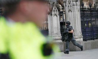 Συναγερμός στη Βρετανία: Συνέλαβαν ύποπτο άνδρα στους χώρους της Βουλής