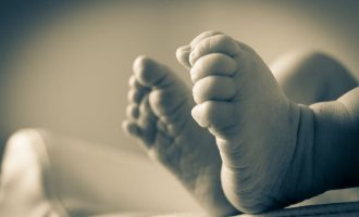 Θεσσαλονίκη: Ανήλικη κατηγορείται για τον θάνατο του νεογέννητου παιδιού της – Βρέθηκε σε σάκο