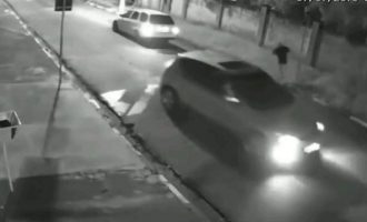 Πώς ένας πεζός διέφυγε από συμμορία ληστών με αυτοκίνητο (βίντεο)