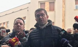 Αρχηγός «αρχαιομακεδόνων» Σκόπια: «Ζητώ πρόωρες εκλογές – Ο Ζάεφ είναι προδότης της “Μακεδονίας”»
