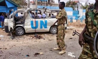 Χτύπησαν με όλμους βάση του ΟΗΕ στη Σομαλία – Tρεις τραυματίες