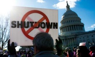 Συσσίτια στην Αμερική για τους απλήρωτους δημόσιους υπαλλήλους λόγω «shutdown»