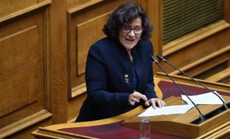 Η Φωτίου προανήγγειλε νομοθετική παρέμβαση για το Γηροκομείο Αθηνών