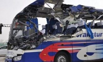 Επτά νεκροί και δεκάδες τραυματίες σε ανατροπή τουριστικού λεωφορείου στη Κούβα