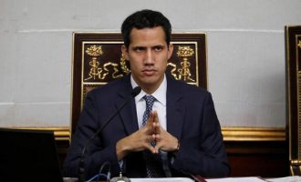 Γκουάιντο: Δίνω αμνηστία στον Μαδούρο αρκεί να φύγει από την εξουσία