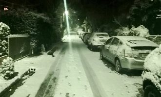 Δύσκολο βράδυ με χιόνια στην Αττική – Που διακόπηκε η κυκλοφορία