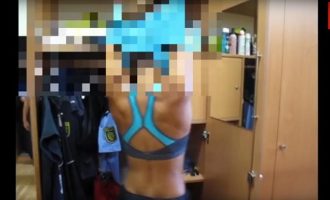 Αστυνομικίνες λικνίζονται ημίγυμνες μέσα σε αστυνομικό τμήμα της Σαξονίας (βίντεο)