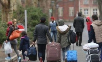 Στην Αλβανία δεν θα μείνει ψυχή! Το 60% των νέων θέλει να μεταναστεύσει