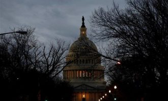 Αμερικανοί γερουσιαστές: Καταλήξαμε σε συμφωνία, αποφεύγουμε νέο shutdown
