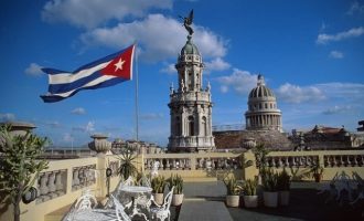 Συντριπτικό «Ναι» είπαν οι Κουβανοί στο νέο Σύνταγμα της χώρας