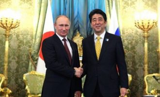 Ο Ιάπωνας πρωθυπουργός αποφασισμένος να υπογράψει συνθήκη ειρήνης με τη Ρωσία