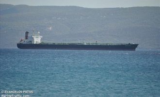 Δεξαμενόπλοιο πλέει ακυβέρνητο ανοιχτά της Αλονήσου