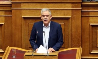 Νίκος Τόσκας: Θέλετε το βόρειο γείτονα σύμμαχο της Τουρκίας; Θέλετε να διαμελιστεί μεταξύ Αλβανίας και Βουλγαρίας;