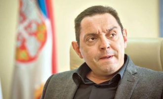 Οργή του Υπ. Άμυνας της Σερβίας για τον Αμερικανό Πρέσβη: «Η Σερβία δεν είναι αποικία»