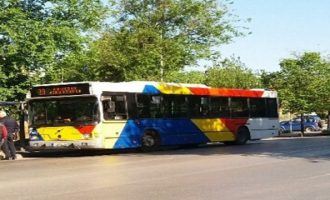 Νεκρός οδηγός αυτοκινήτου σε σύγκρουση με λεωφορείο στη Θεσσαλονίκη