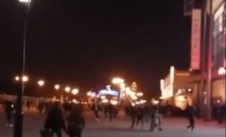 Παρίσι: Πανικός στην Disneyland – Η αστυνομία απέκλεισε το πάρκο (βίντεο)