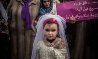 Εκατοντάδες διαδήλωσαν στον Λίβανο ενάντια στους γάμους ανηλίκων