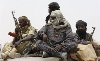 Το Τσαντ κλείνει τα σύνορά του με τη Λιβύη