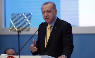 Ξεσαλώνει ο Ερντογάν: «Η ισλαμοφοβία είναι όπως ο αντισημιτισμός»