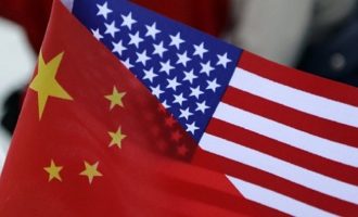 Οι ΗΠΑ έχουν διαμηνύσει στην Κίνα ότι εάν στείλει όπλα στη Ρωσία θα έχει σοβαρές συνέπειες