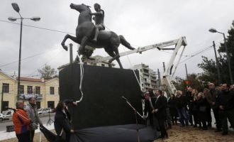 Μετά από 18 χρόνια ο Δήμος Αθηναίων βρήκε θέση για τον ανδριάντα του Μεγάλου Αλεξάνδρου