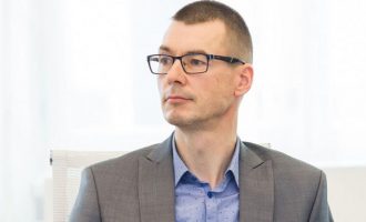 Ακροδεξιός Εσθονός υπουργός απομακρύνθηκε μία μέρα μετά την ορκωμοσία του