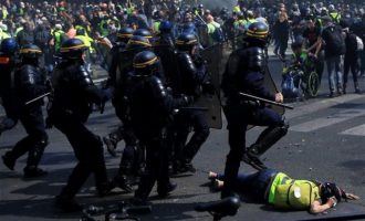 Γαλλία – «Κίτρινα γιλέκα»: Άγριες συμπλοκές με αστυνομικούς στο Παρίσι (βίντεο)