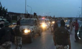 Τα στρατεύματα του Χαφτάρ προελαύνουν προς την Τρίπολη της Λιβύης