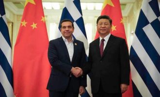 Έλληνας διπλωμάτης στο Politico: Δίχως δυτικές επενδύσεις στην Ελλάδα δεν μπορούμε να απορρίψουμε την Κίνα
