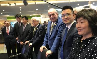 Τα γραφεία της Huawei στο Πεκίνο επισκέφθηκε ο Πρ. Παυλόπουλος