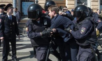 30 συλλήψεις αντιφρονούντων στην Αγία Πετρούπολη την Πρωτομαγιά