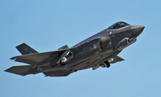 Προσεκτική η Τουρκία μετά τις απειλές των ΗΠΑ για τα F-35