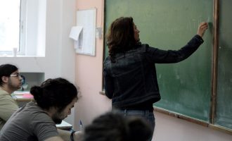 Υπεγράφη η απόφαση για τον μόνιμο διορισμό 10.500 εκπαιδευτικών