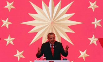 Ο «Independent» διασύρει τον Ερντογάν: Μόνος και ανασφαλής έτοιμος να αναφλέξει τη Μεσόγειο