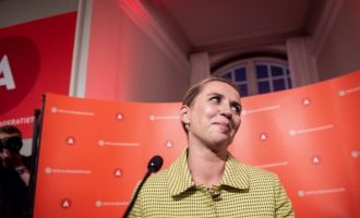 Μια 40αρα έγινε η νεότερη πρωθυπουργός στη Δανία – Ποια είναι η Μίτι Φρεντερίκσεν