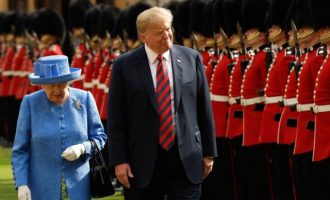 Το Λονδίνο υποδέχεται με διαδηλώσεις τον Τραμπ – Το απόγευμα θα συναντηθεί με τη Βασίλισσα