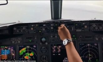 Η στιγμή της πτώσης ενός Boeing στον Ειρηνικό μέσα από το πιλοτήριο (βίντεο)