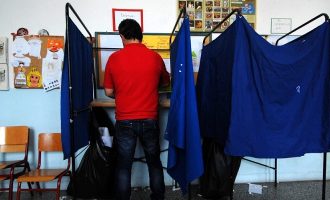 Αποχή-ρεκόρ 93% στο εκλογικό τμήμα στα Εξάρχεια που κλάπηκε η κάλπη