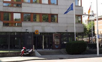 Έξι συλλήψεις για επίθεση κατά αστυνομικών κοντά στη Γερμανική πρεσβεία