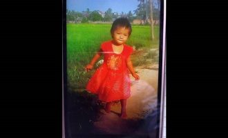 Φρίκη στην Καμπότζη: Κροκόδειλοι κατασπάραξαν δίχρονη δίπλα στο σπίτι της