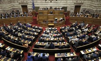 Βουλή: Δόθηκε ψήφος εμπιστοσύνης στην κυβέρνηση με 158 «Nαι»